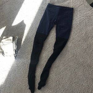 ALO Yoga leggings size S